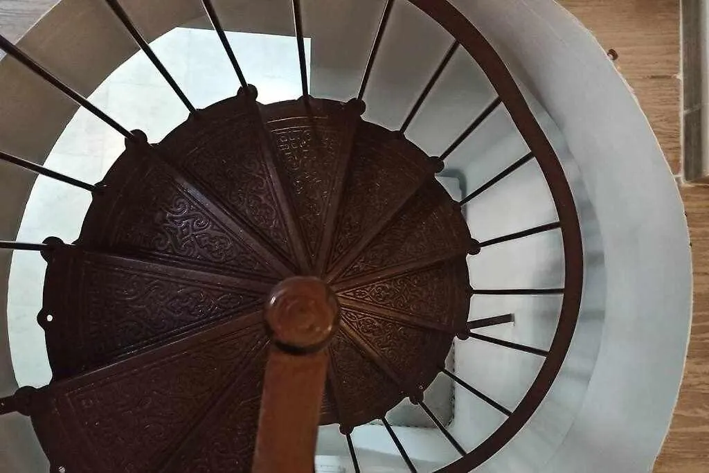 La Pequena Escalera Mezquita Catedral Daire Cordoba İspanya